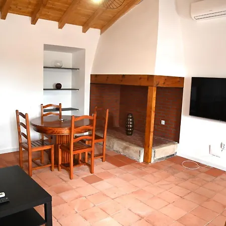 Casa Isqueiro Holiday home Cela (Leira)
